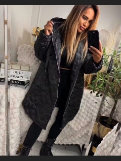 Lekka kurtka oversize pikowana w kwiatowy wzór